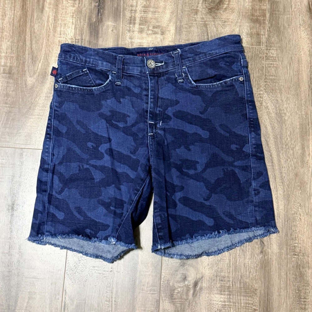 Rock & Republic Blue Camo Denim Shorts Frayed Hem Size 10 Camouflage Indigo